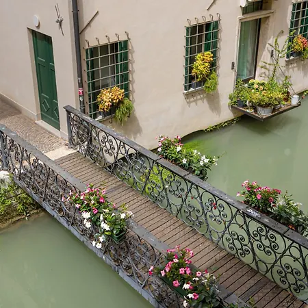 Buranelli33 Riverside Apartment *